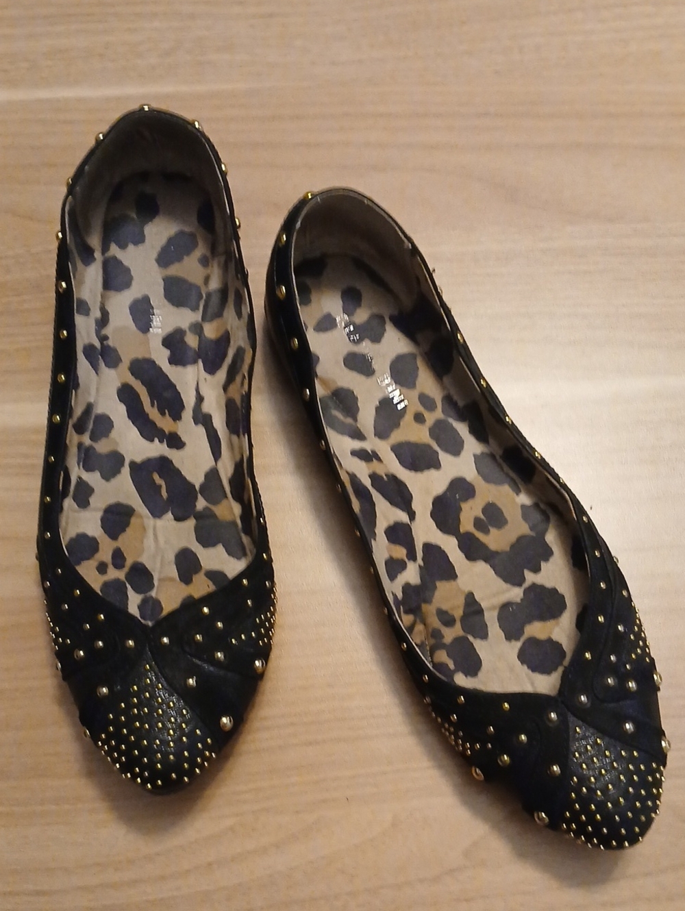 Gianni Bini Black Pointed Ballet Flats with Gold Studs
